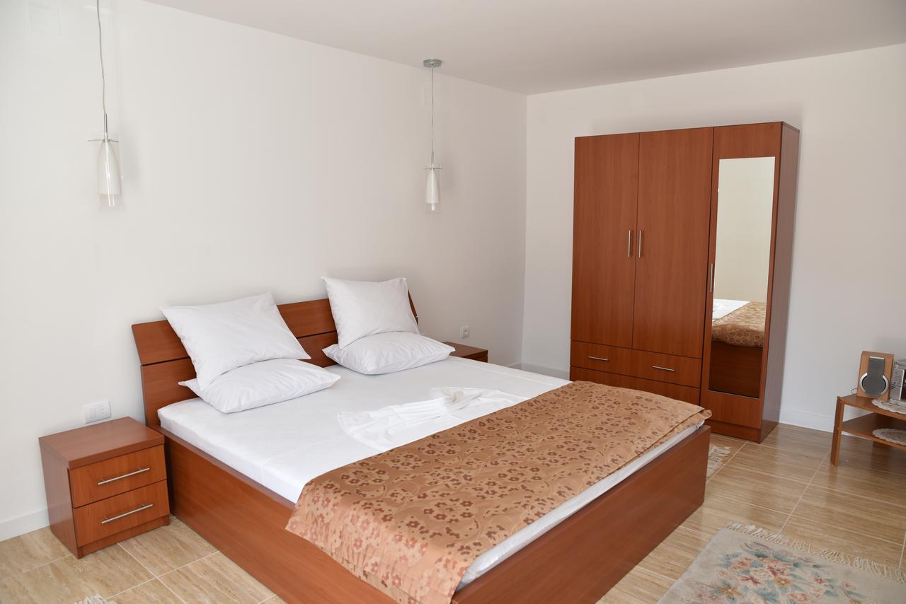 Guest House Evropa Ulcinj Exteriér fotografie